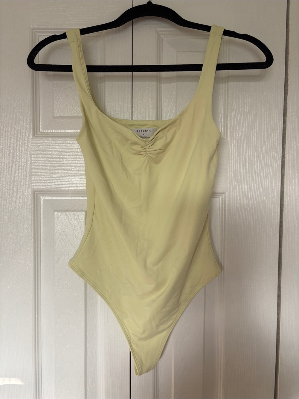 Aritzia Babaton Contour Sweetheart Bodysuit Yellow S